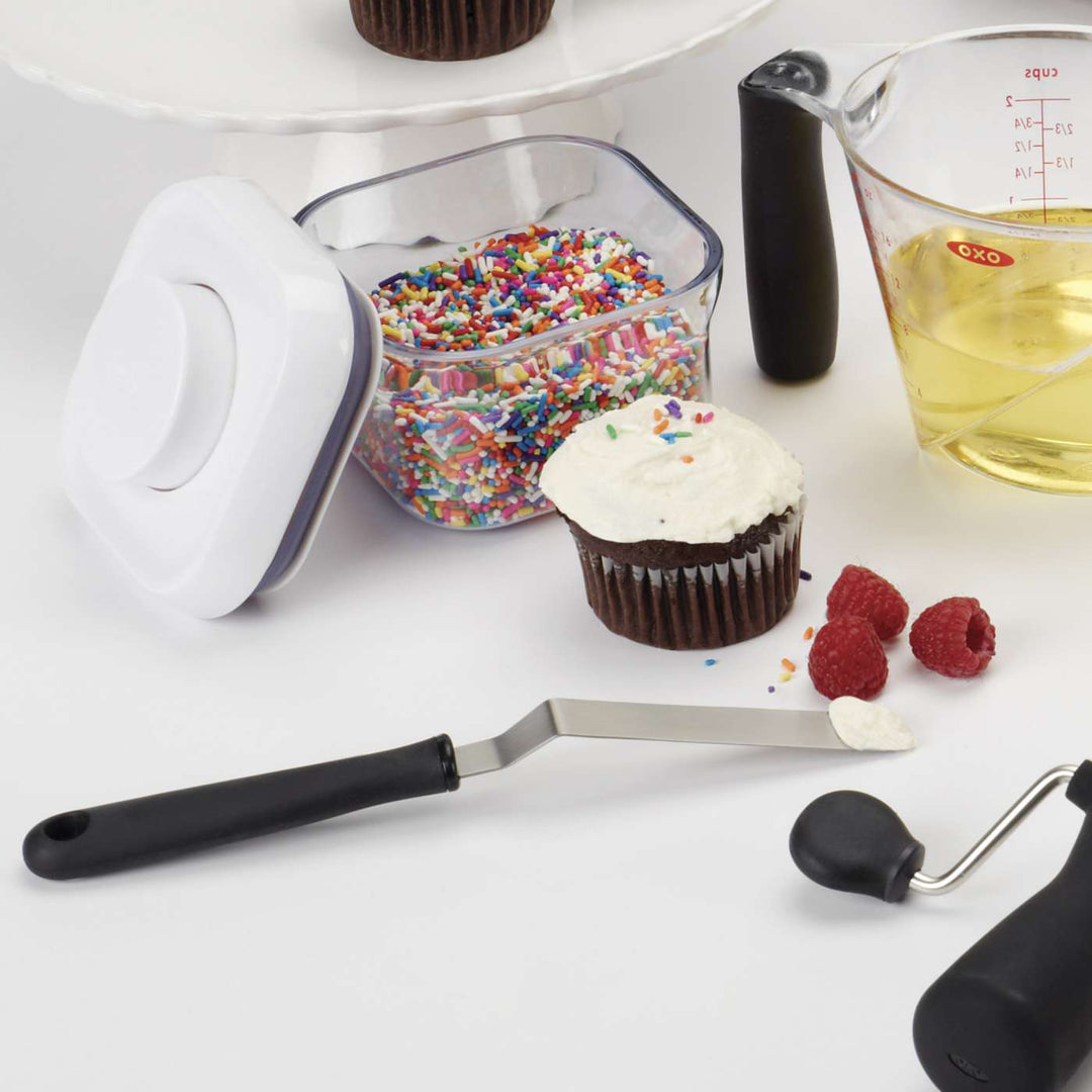 OXO GOOD GRIPS OXO CUPCAKE ICING KNIFE