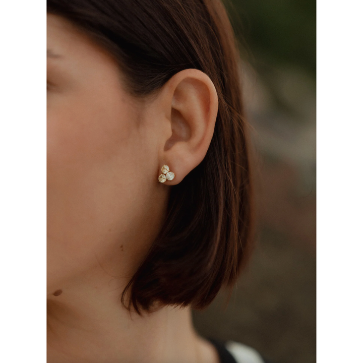 MELUZZA 18K Yellow Gold Vanilla Ice Cream Diamond Stud Earrings