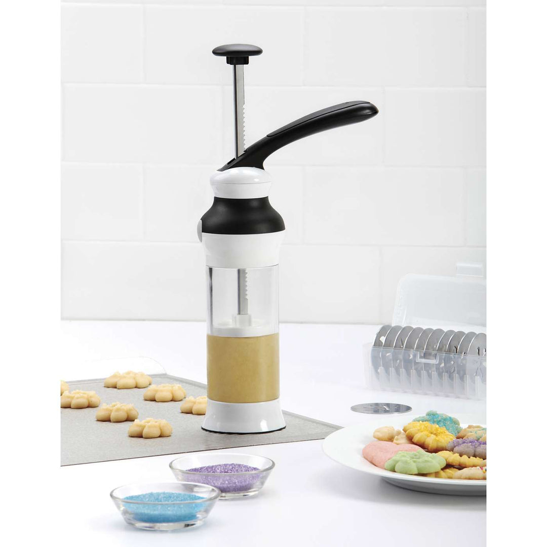 OXO GOOD GRIPS OXO COOKIE PRESS WITH STORAGE CASE 14/PC