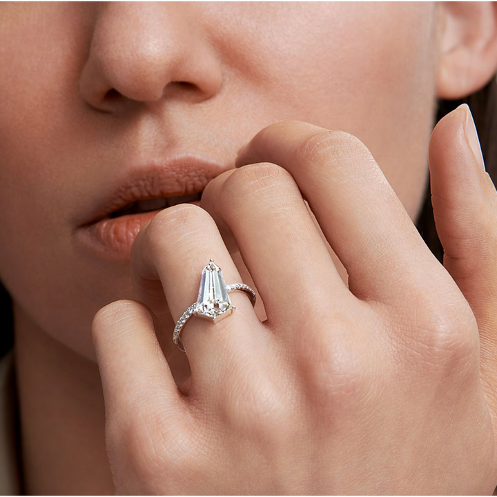 UNSAID Phoeniz 18K Yellow Gold Solitaire Pave Diamond Ring