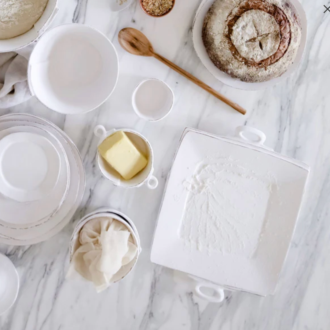 VIETRI Lastra White Handled Square Platter