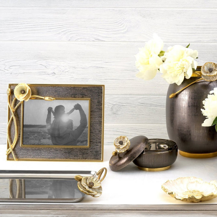 MICHAEL ARAM Anemone Frame