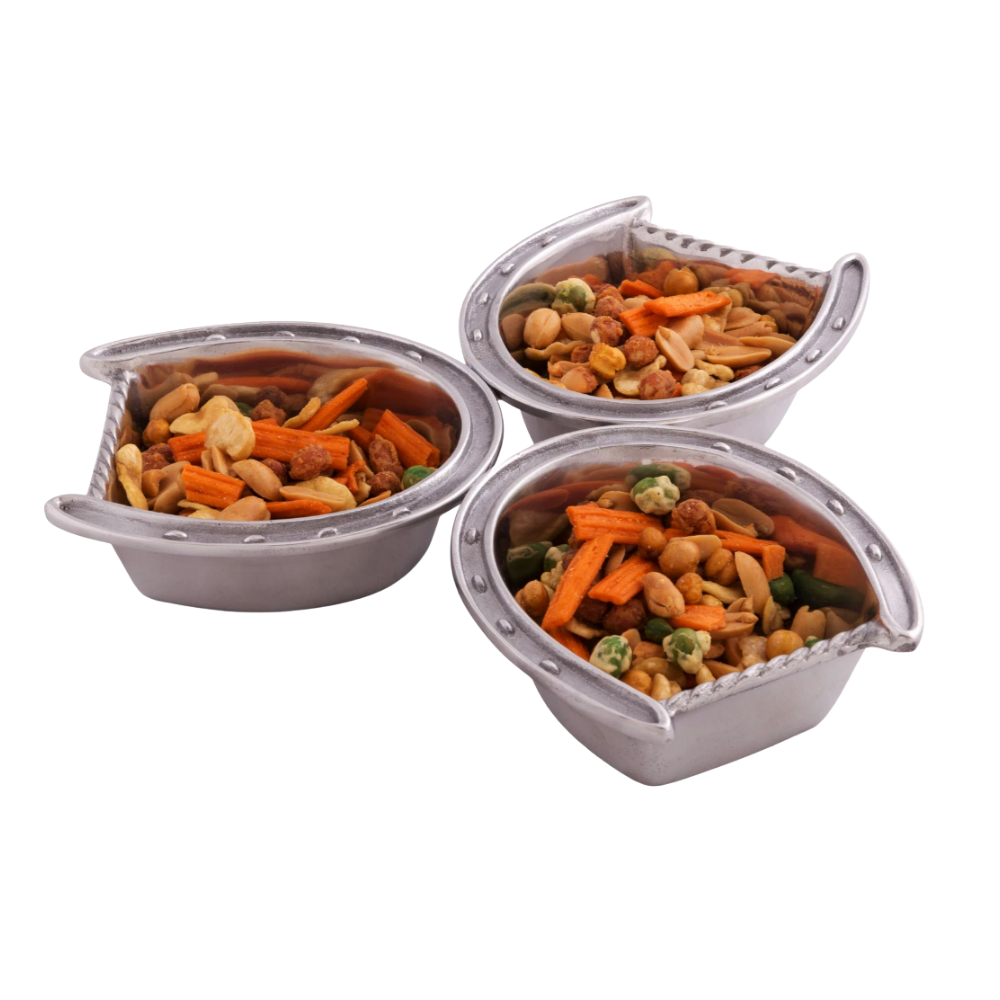 ARTHUR COURT Horseshoes 3 Section Bowl