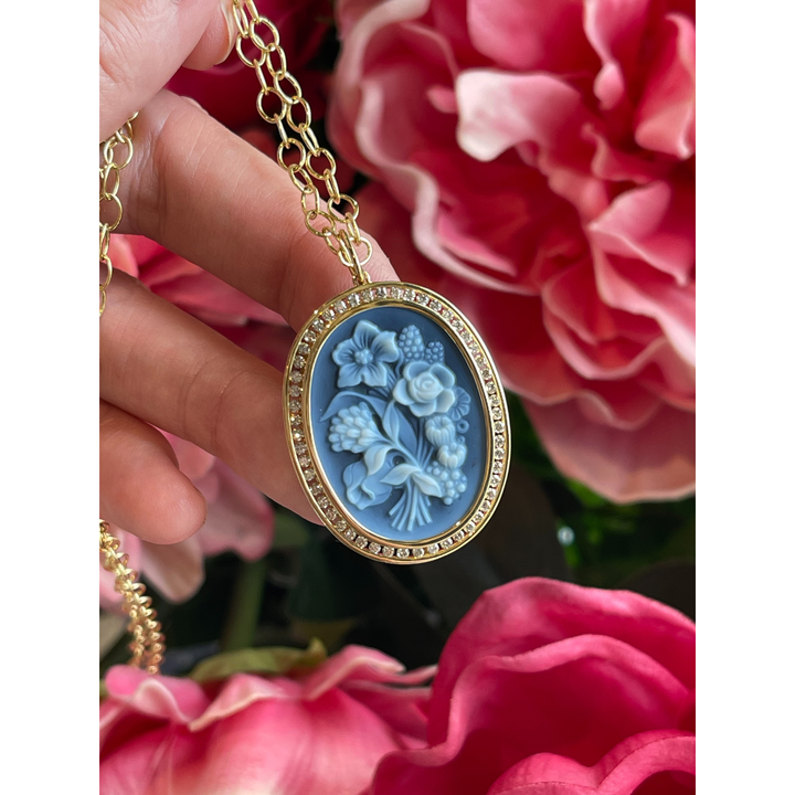 SYNA 18K Yellow Gold Jardin Flower Bunch Cameo Pendant